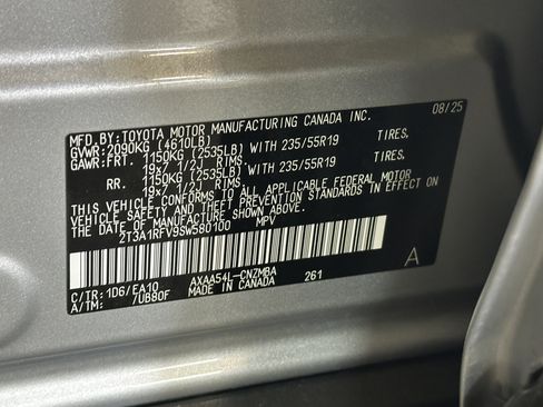 Used 2025 Toyota RAV4 XLE Premium image 40