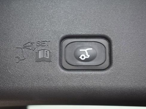 Used 2024 Lincoln Nautilus Reserve w/ Equipment Group 202A image 48