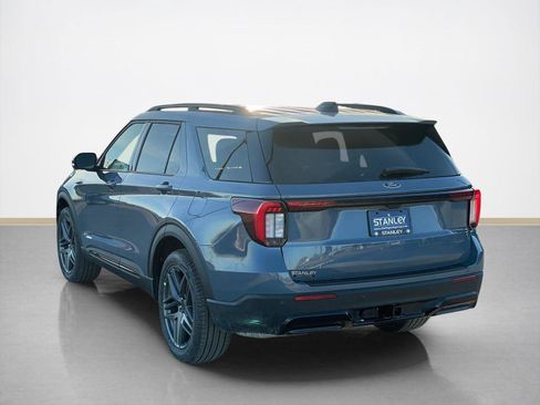 New 2026 Ford Explorer ST-Line w/ ST-Line Street Pack image 5