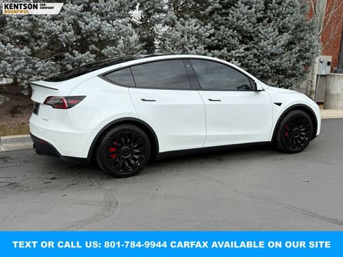 Used 2022 Tesla Model Y Performance image 10