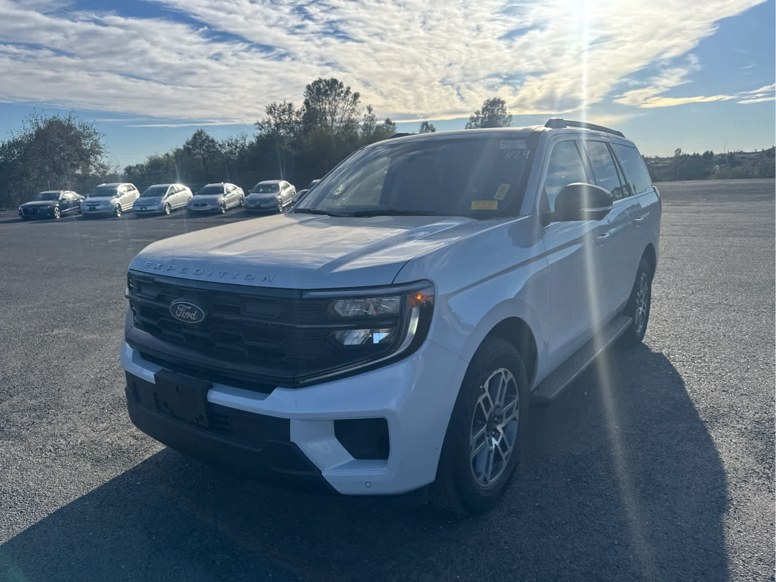 Certified 2025 Ford Expedition Active AWD/4WD image 1
