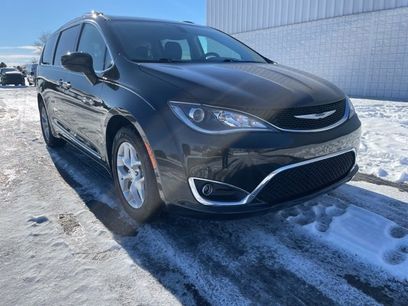 Used 2019 Chrysler Pacifica Touring-L