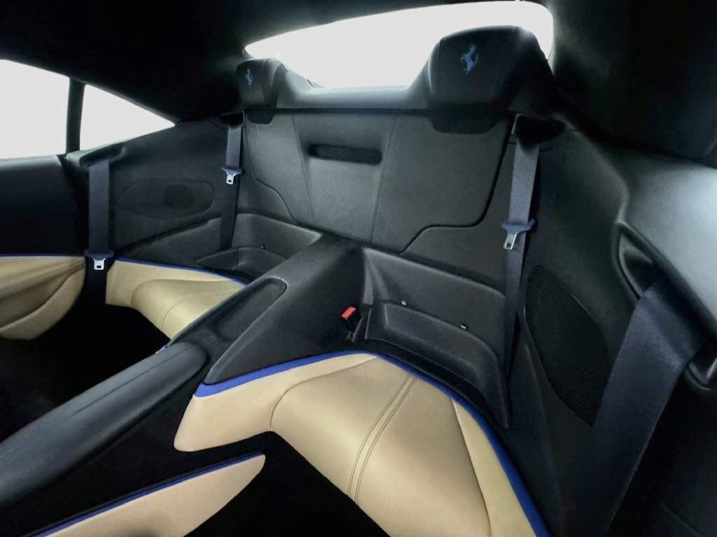 Used 2026 Ferrari Roma Spider RWD image 25