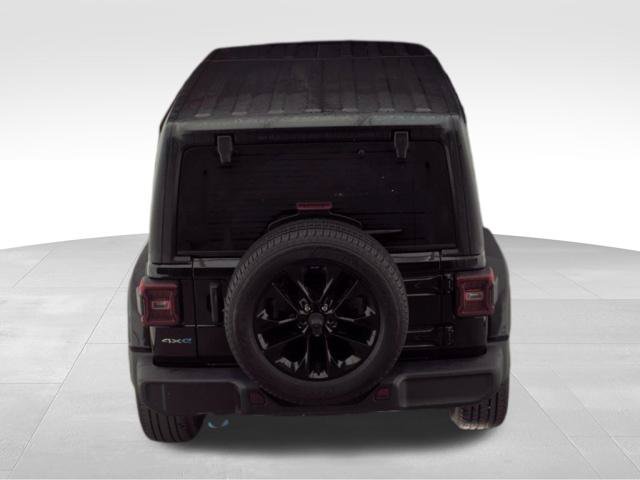 Used 2022 Jeep Wrangler Unlimited Sahara w/ Cold Weather Group AWD/4WD image 6