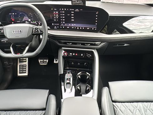 New 2025 Audi SQ5 Premium Plus image 17