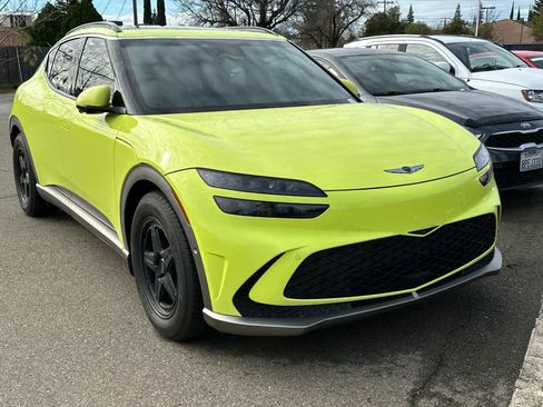 Used 2023 Genesis GV60 Advanced image 3