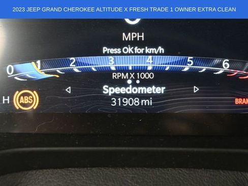 Used 2023 Jeep Grand Cherokee Altitude image 30