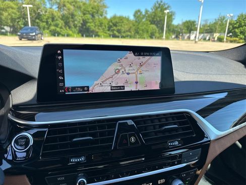 Used 2019 BMW 530i xDrive w/ Convenience Package AWD/4WD image 29