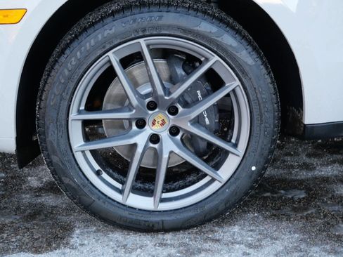 New 2026 Porsche Macan image 7