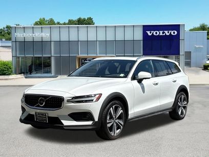 Certified 2025 Volvo V60 B5 Cross Country Plus