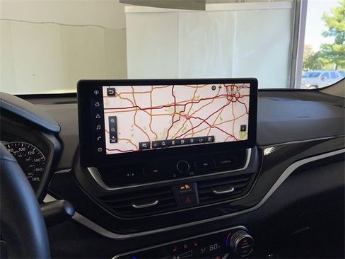 Certified 2024 Nissan Altima 2.0 SR image 26