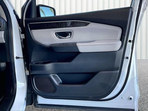 Used 2024 Honda Pilot Elite image 19