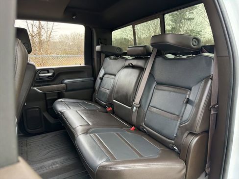 Used 2022 GMC Sierra 2500 Denali w/ Denali Ultimate Package image 22