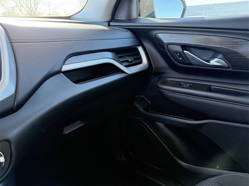 Used 2022 GMC Terrain SLE w/ Driver Convenience Package image 26