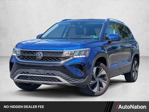Used 2023 Volkswagen Taos SE AWD/4WD image 1