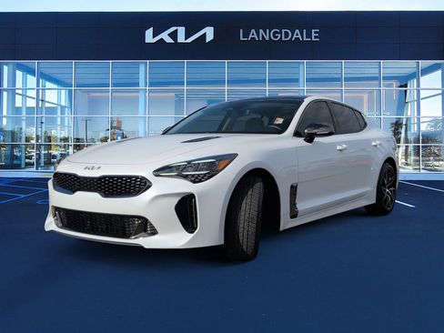 Used 2022 Kia Stinger GT-Line w/ Sun & Sound Package image 11