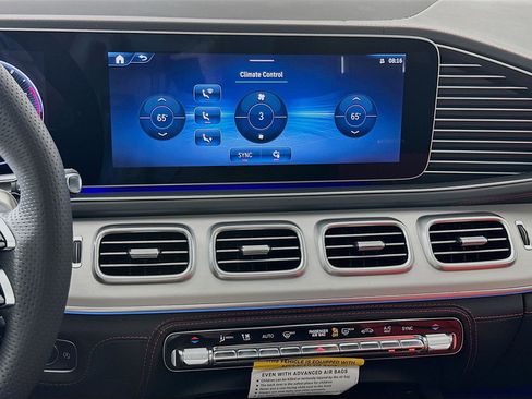 New 2026 Mercedes-Benz GLE 53 AMG 4MATIC Coupe image 17