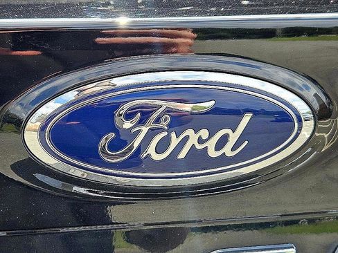 Used 2022 Ford Edge ST-Line image 13