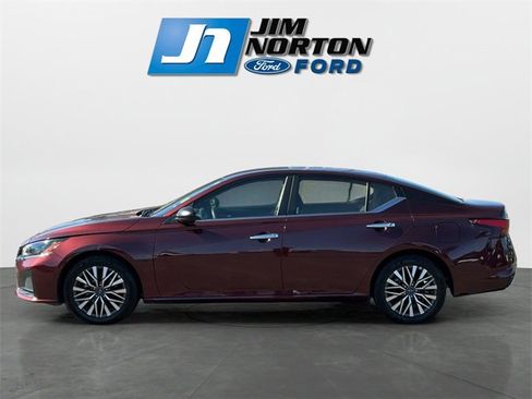 Used 2025 Nissan Altima 2.5 SV image 6