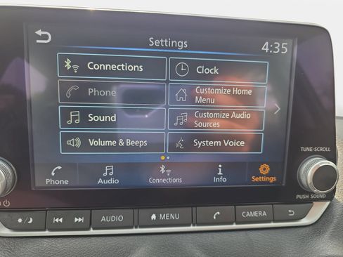 Used 2024 Nissan Sentra SV FWD image 20
