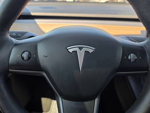 Used 2023 Tesla Model 3 Standard Range RWD image 32