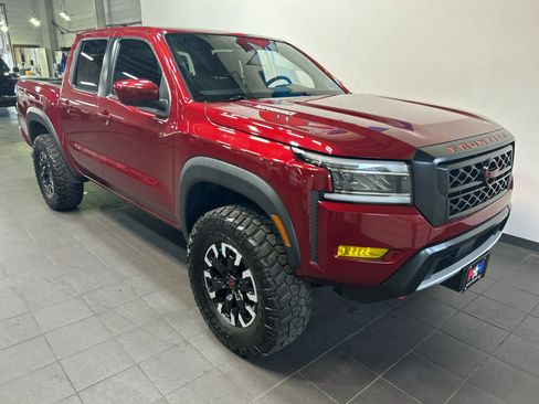Used 2024 Nissan Frontier PRO-4X w/ Technology Package AWD/4WD image 2