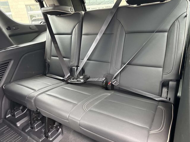 Used 2022 GMC Yukon SLT w/ SLT Premium Package RWD image 16