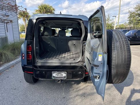 Certified 2024 Land Rover Defender 110 X-Dynamic SE image 11