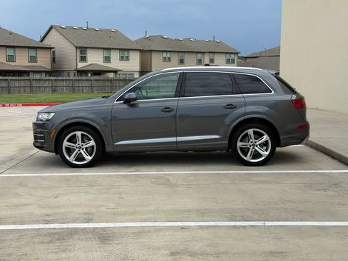 Used 2019 Audi Q7 3.0T Prestige AWD/4WD image 3