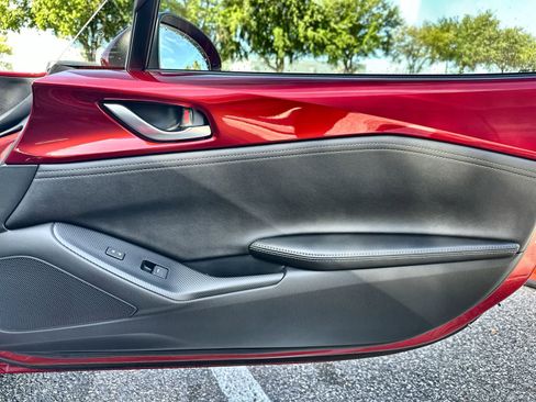 New 2026 MAZDA MX-5 Miata RF Grand Touring RWD image 19