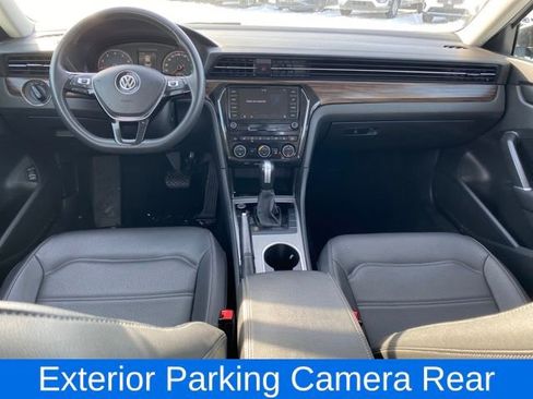 Used 2022 Volkswagen Passat 2.0T image 5