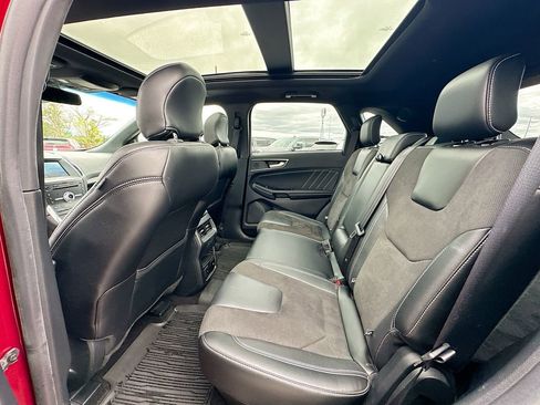 Certified 2019 Ford Edge ST w/ Equipment Group 401A image 17