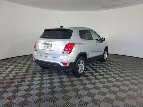Used 2022 Chevrolet Trax LS w/ Tint and Cruise Package image 4