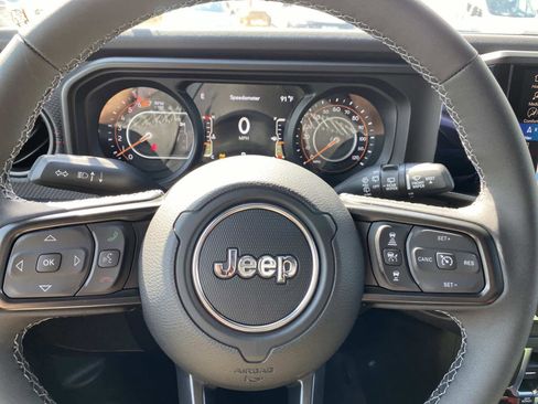 New 2026 Jeep Wrangler Unlimited Rubicon image 16
