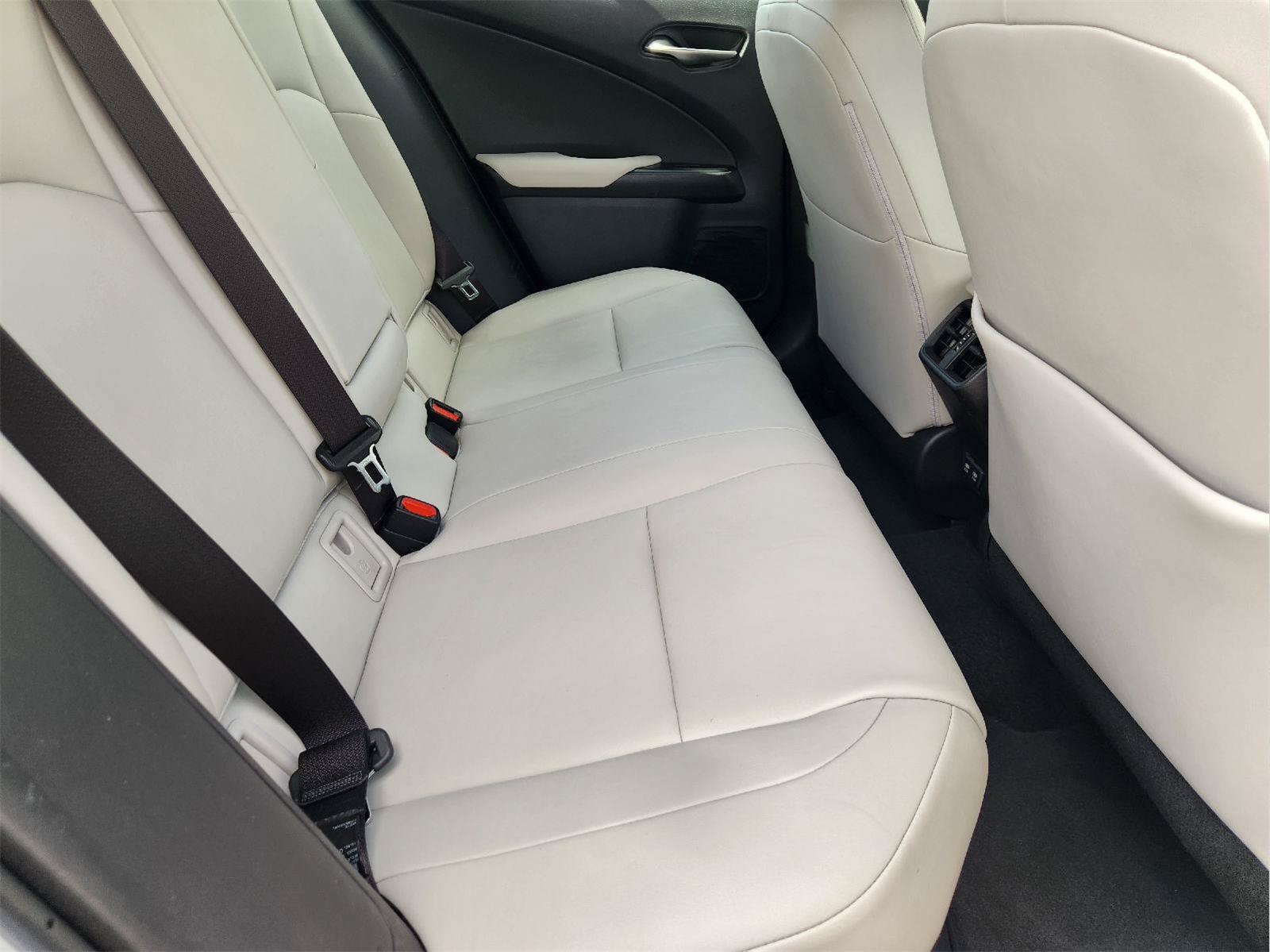 Used 2020 Lexus UX 250h w/ Premium Package AWD/4WD image 31