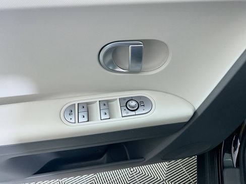 Used 2024 Hyundai Ioniq 5 SEL image 15