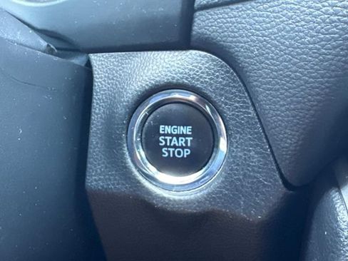 Used 2021 Toyota RAV4 XLE FWD image 36