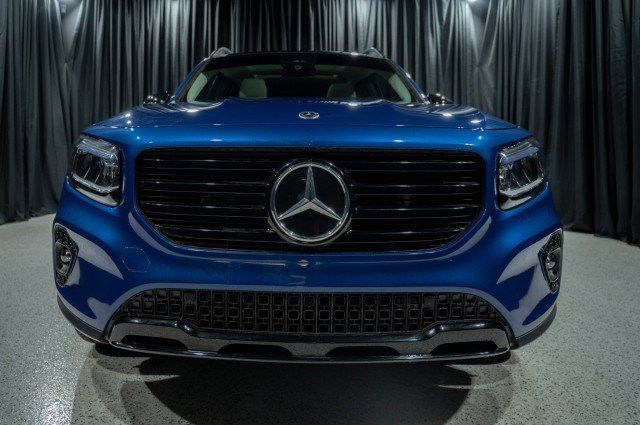 Certified 2026 Mercedes-Benz GLB 250 image 2