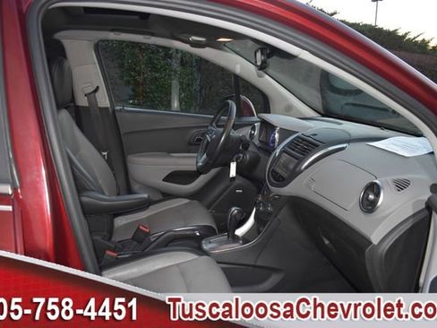 Used 2016 Chevrolet Trax LTZ image 24