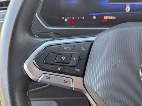 Used 2023 Volkswagen Tiguan SE image 28