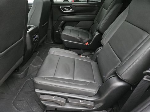 Used 2023 Chevrolet Tahoe Z71 w/ Luxury Package AWD/4WD image 29
