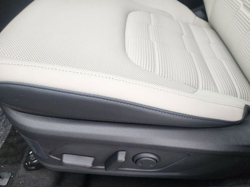 New 2026 Kia Sportage SX Prestige image 9