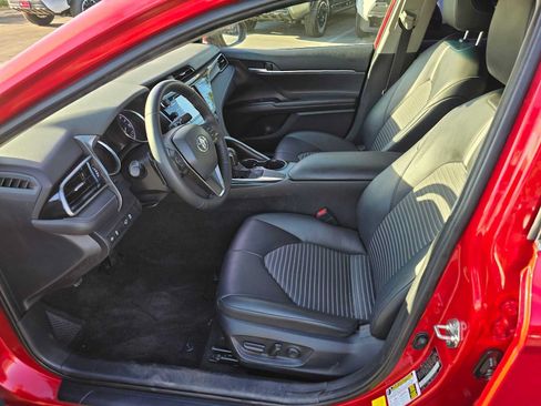 Used 2020 Toyota Camry SE FWD image 20