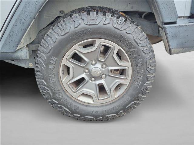 Used 2018 Jeep Wrangler Unlimited Rubicon w/ Connectivity Group AWD/4WD image 9
