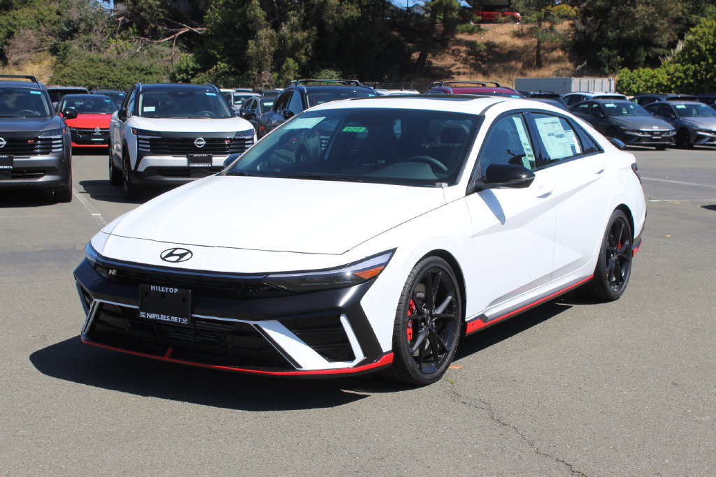 New 2026 Hyundai Elantra N FWD image 3