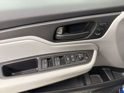 Used 2018 Honda Odyssey EX-L image 24