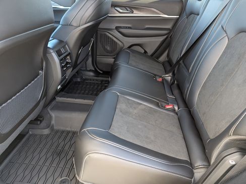 New 2026 Jeep Grand Cherokee Altitude AWD/4WD image 12