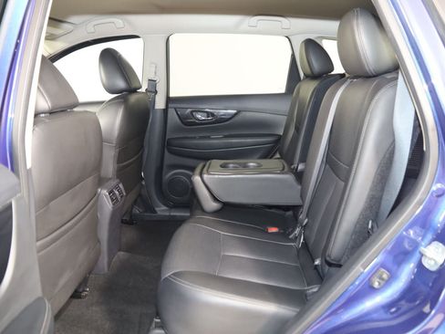 Used 2018 Nissan Rogue SL FWD image 45