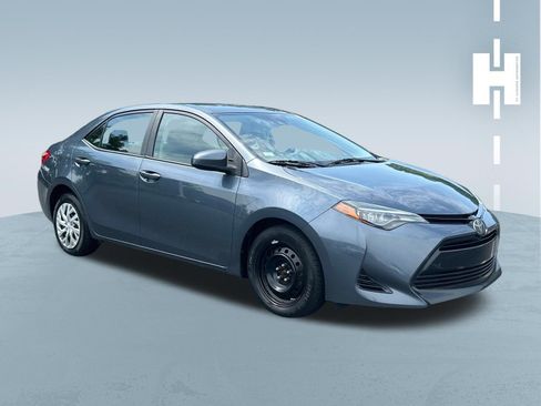 Used 2018 Toyota Corolla LE FWD image 1