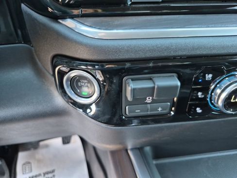 New 2026 GMC Sierra 3500 SLT image 28